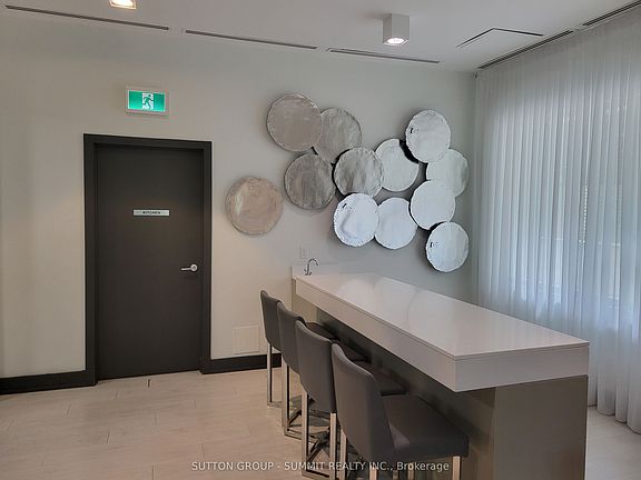 4th image of 68 Merton St #509