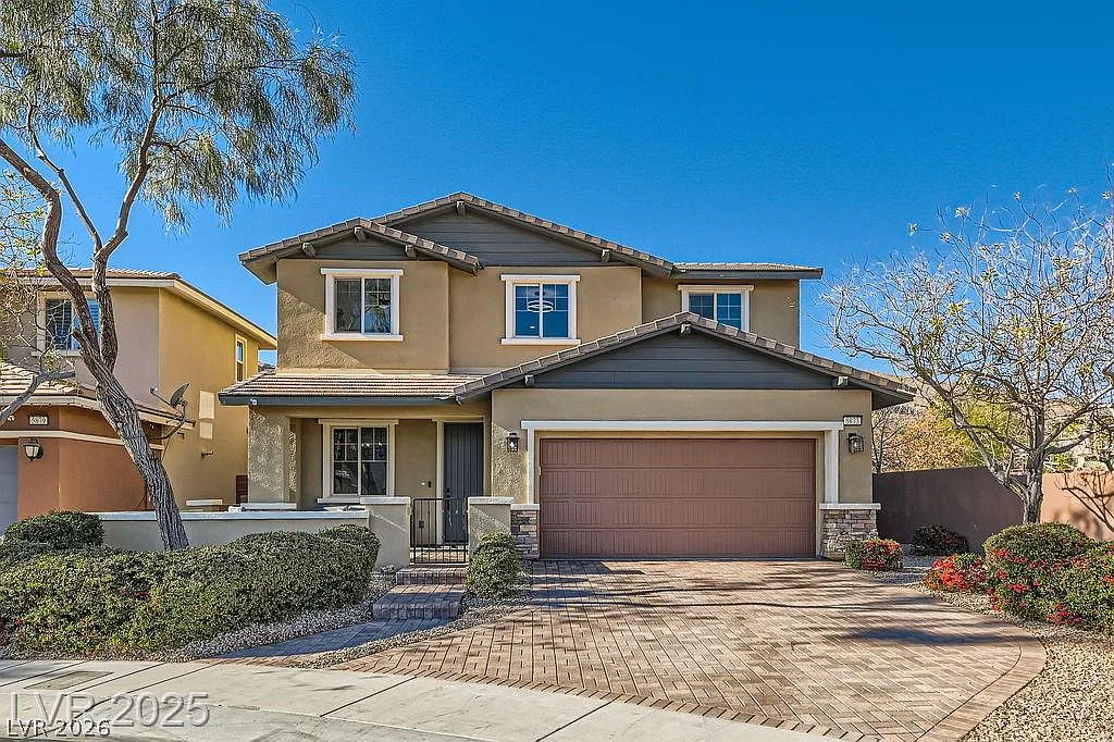 4 bed, 3.5 bath, 2610 sqft, $6,810 — Photo 2