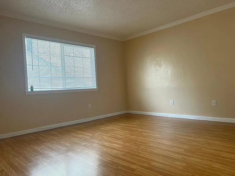 331 Alhambra Blvd — Photo 4
