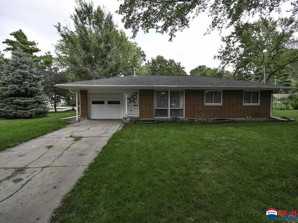 1st image of 1640 N 71st St