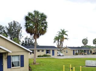 207 13th St NW #101, Ruskin, FL 33570
