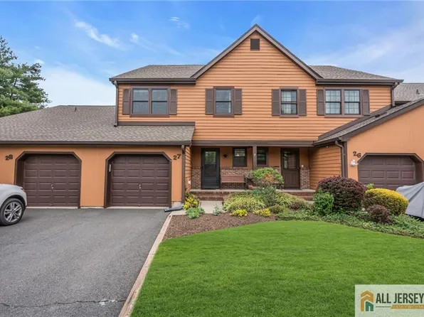 27 Manor Dr, Hillsborough, NJ 08844