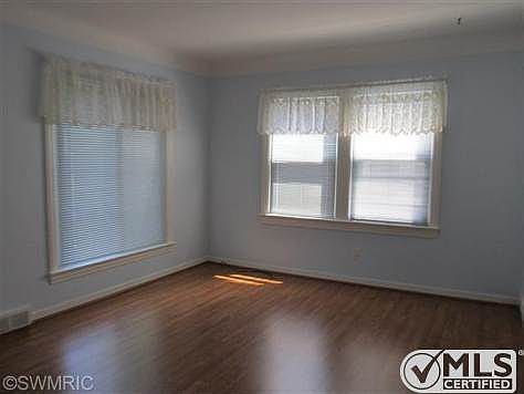 2nd image of 22 W 26th St