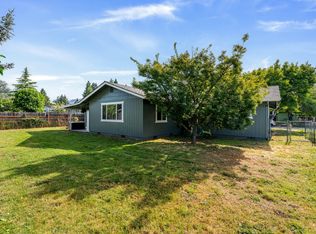 1120 SW Cottonwood St, Grants Pass, OR 97526