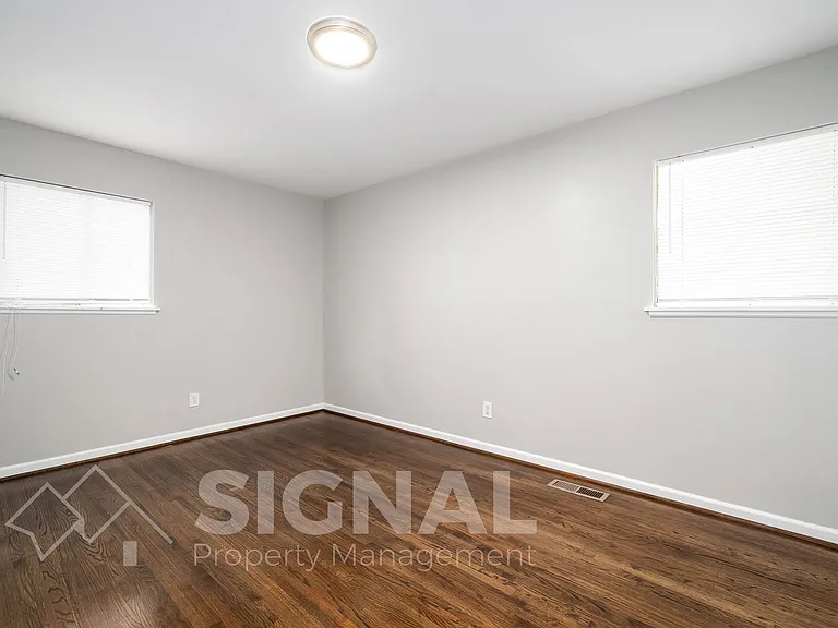 5114 Beacon Dr — Photo 15