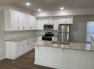 703 E Kings Carriage Blvd, Nixa, MO 65714