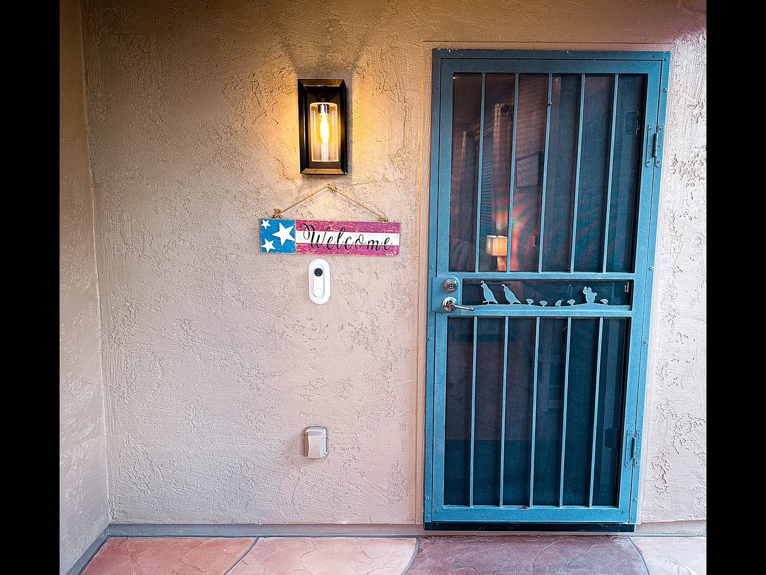 2 bed, 1099 sqft, $2,200 — Photo 2