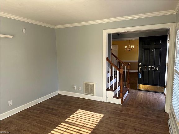 2nd image of 1704 Eagle Hill Dr