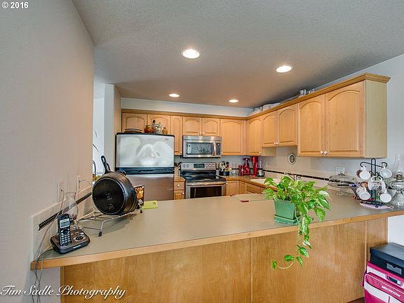 5th image of 2721 NE 96th Way