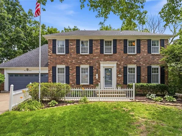 11711 W 100th Ter, Overland Park, KS 66214