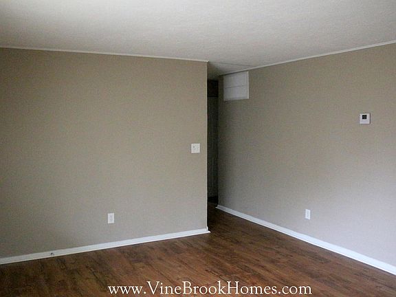 3rd image of 6213 Falkland Dr
