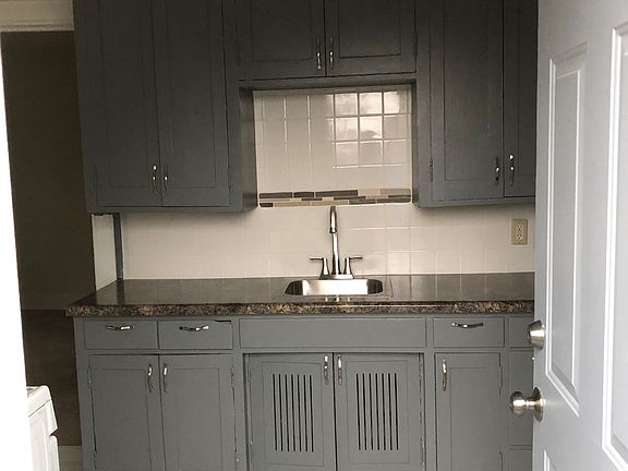 4th image of 3418 Bryant Ave N