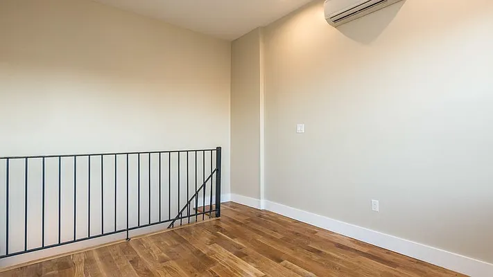 Rented by Nooklyn NYC LLC | media 48