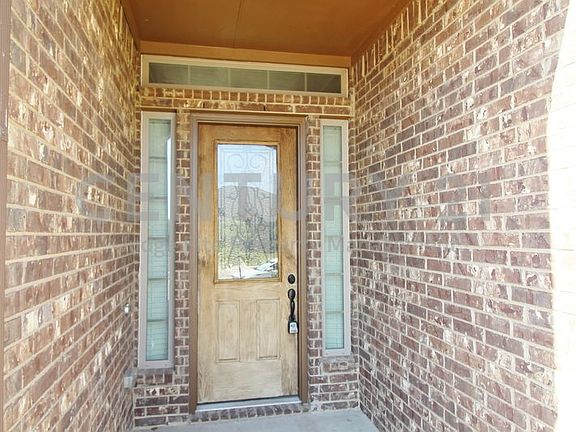 2nd image of 505 Clemson Ln