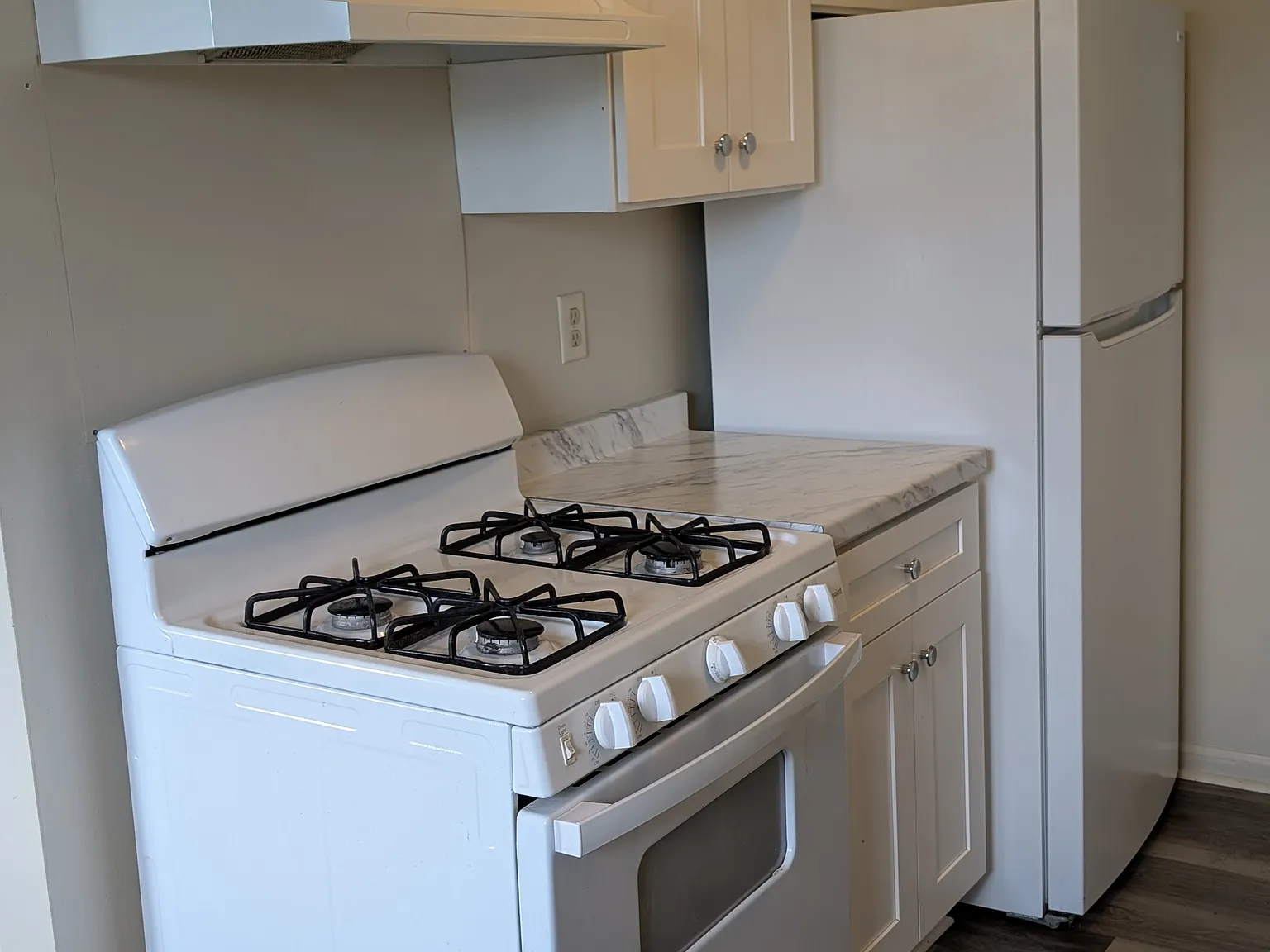 2 bed, 850 sqft, $1,375 — Photo 3