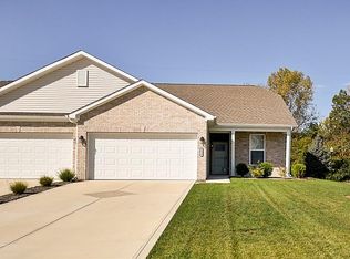 1132 Kristi Ct, Greenwood, IN 46142