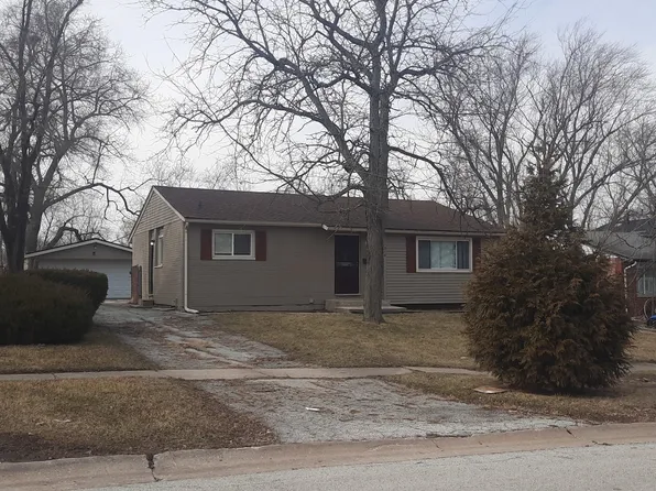 916 Union Dr, University Park, IL 60484