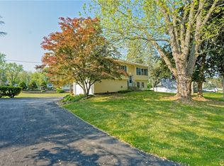 12 Sparrowbush Rd S, Latham, NY 12110