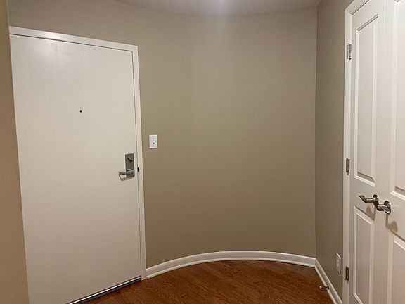 5th image of 605 W Market St Unit 416