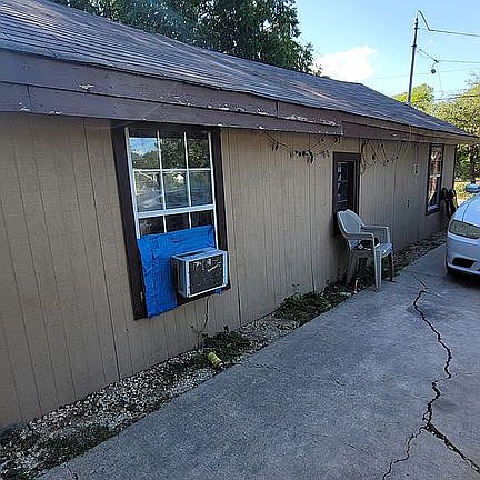 4th image of 1924 Montezuma St