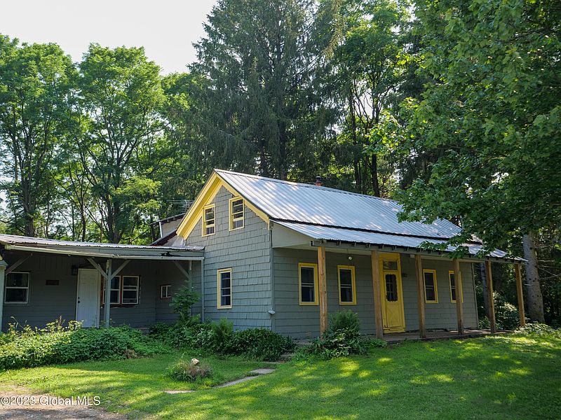 3rd image of 1064 W Galway Road