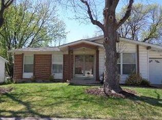 11637 Esperanza Dr, Florissant, MO 63033