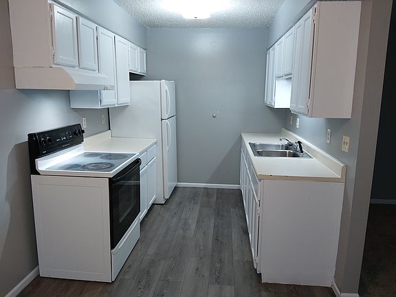4th image of 107 S John St #2