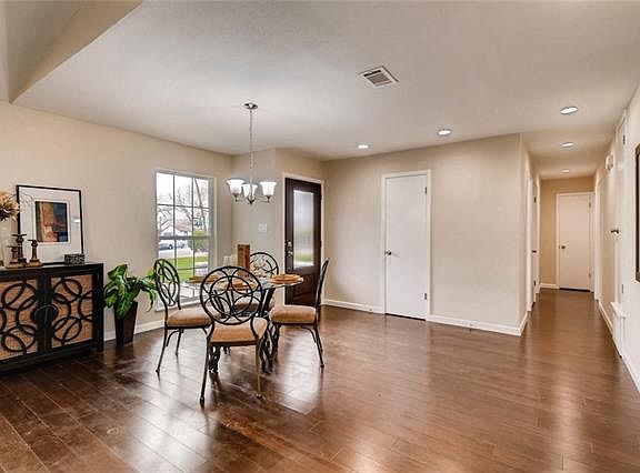 3rd image of 5112 Provencial Dr