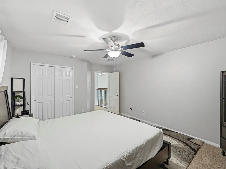 14403 Lakepointe Bend Ln — Photo 38