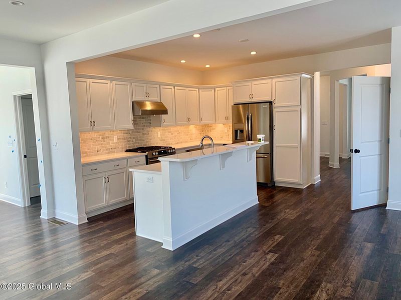 3rd image of 36 Windrow Way