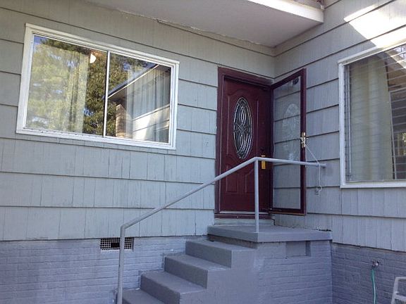 2nd image of 420 Groome Dr