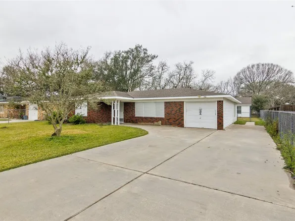7502 Matranga St, Hitchcock, TX 77563