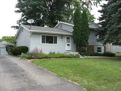 6546 Red Fox Rd photo 1