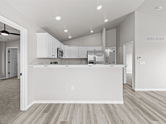 5th image of 1432 Ruth Ave