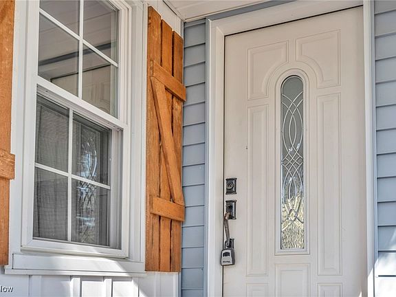3rd image of 4972 Coleman Dr