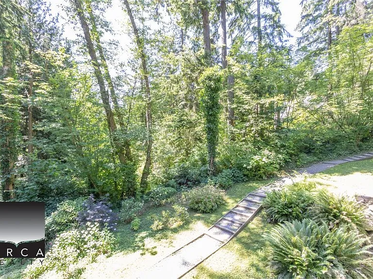 885 Frederick Rd — Photo 32