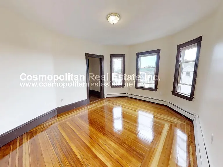 28 Temple St #3 — Photo 7