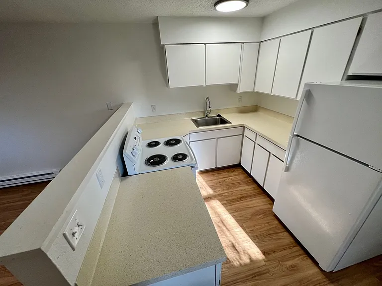 11575 SW Greenburg Rd #8 — Photo 11