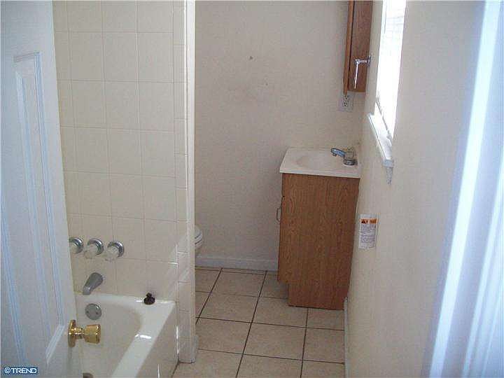 2nd image of 1603 E Passyunk Ave
