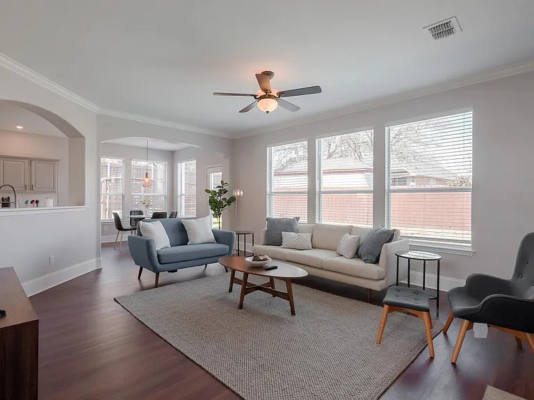 2808 Wales Ct — Photo 6