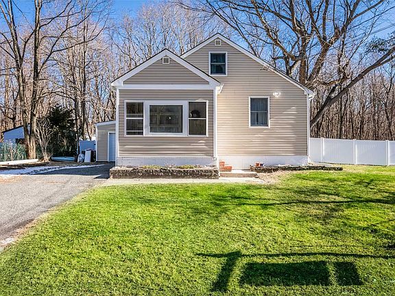 2nd image of 127 Swezey Ln