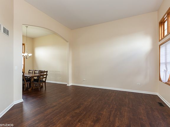 3rd image of 9048 Witham Ln