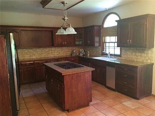 2nd image of 1003 W 120th Ter
