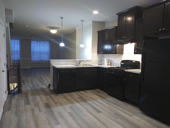 4th image of 111 Shamrock Dr