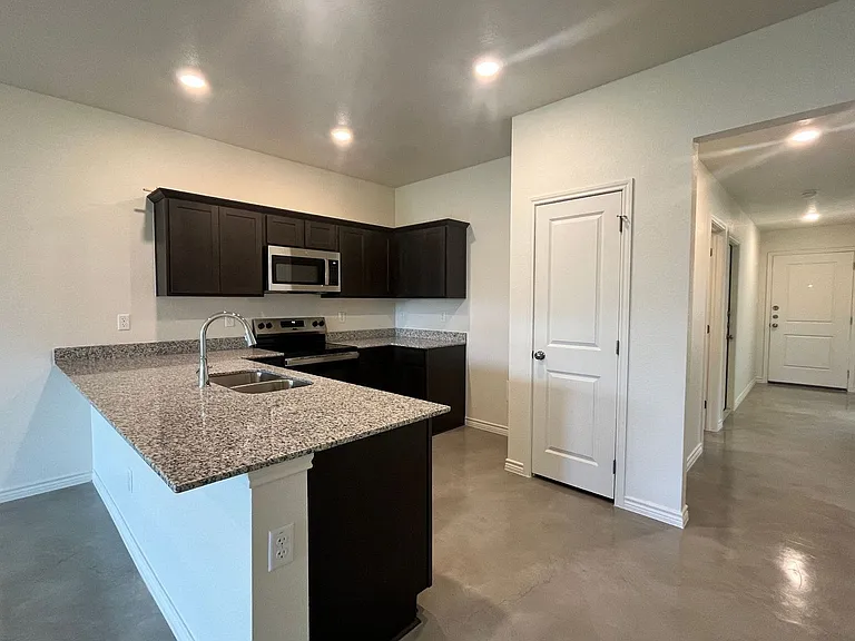 1269 Lehmann Dr #A/B — Photo 5