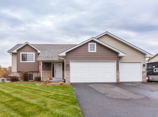 6081 258th St, Wyoming, MN 55092