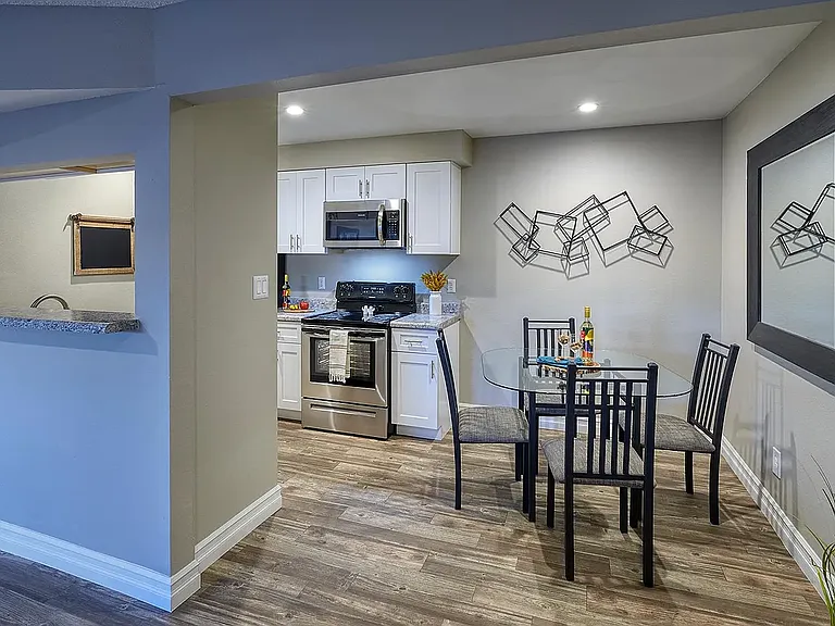 Chandler Meadows Furnished Apartments — Photo 4