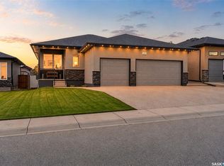 124 Everton Cres, Moose Jaw, SK S6K0A3