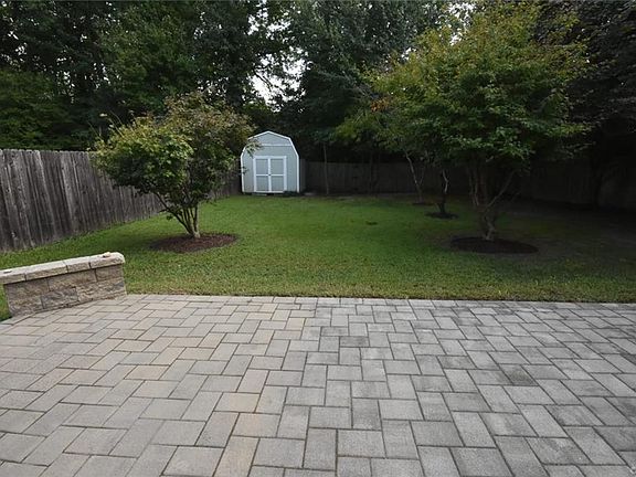 3rd image of 3019 Greenway Ave