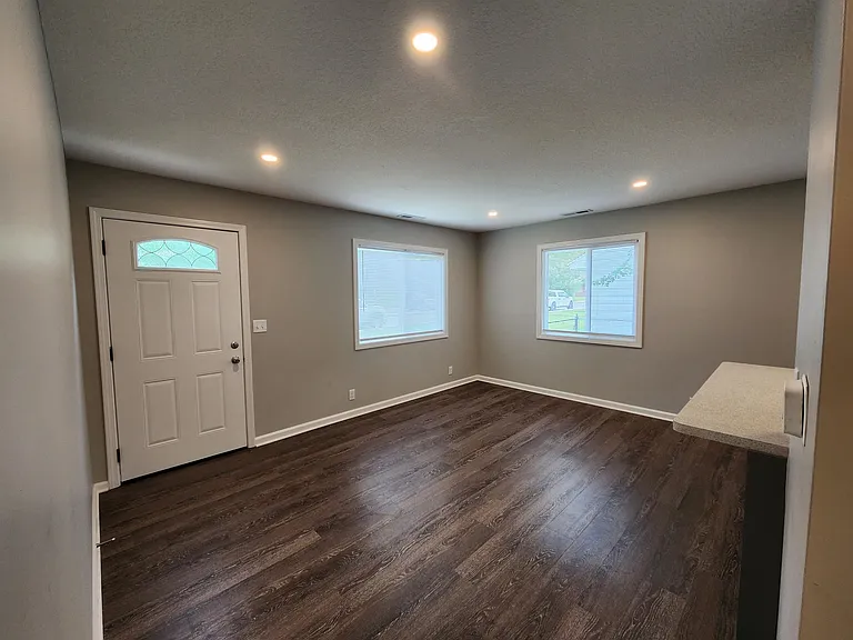 424 Nussbaum Ave — Photo 12
